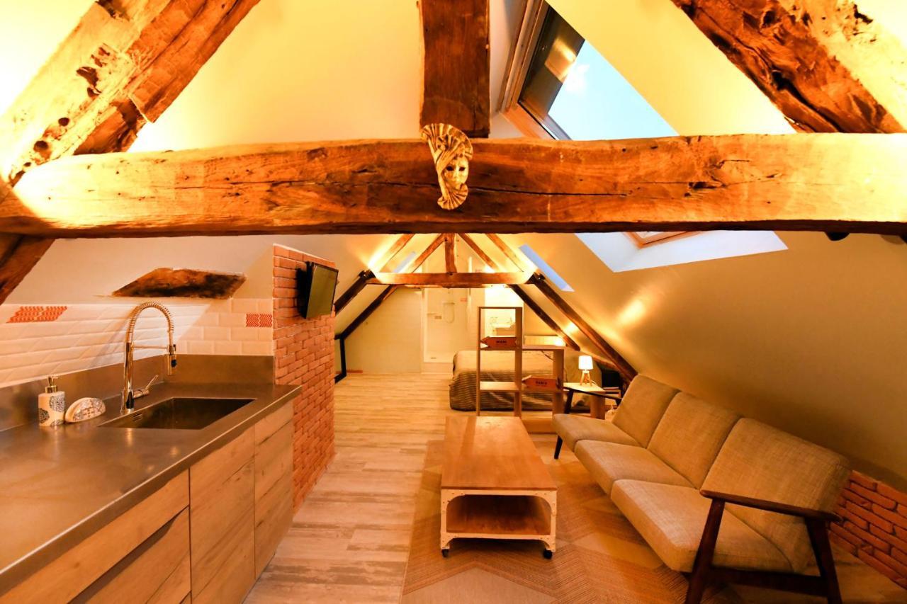 로데즈 Loft Sous Les Combles - Loft Under The Rafter 아파트 외부 사진